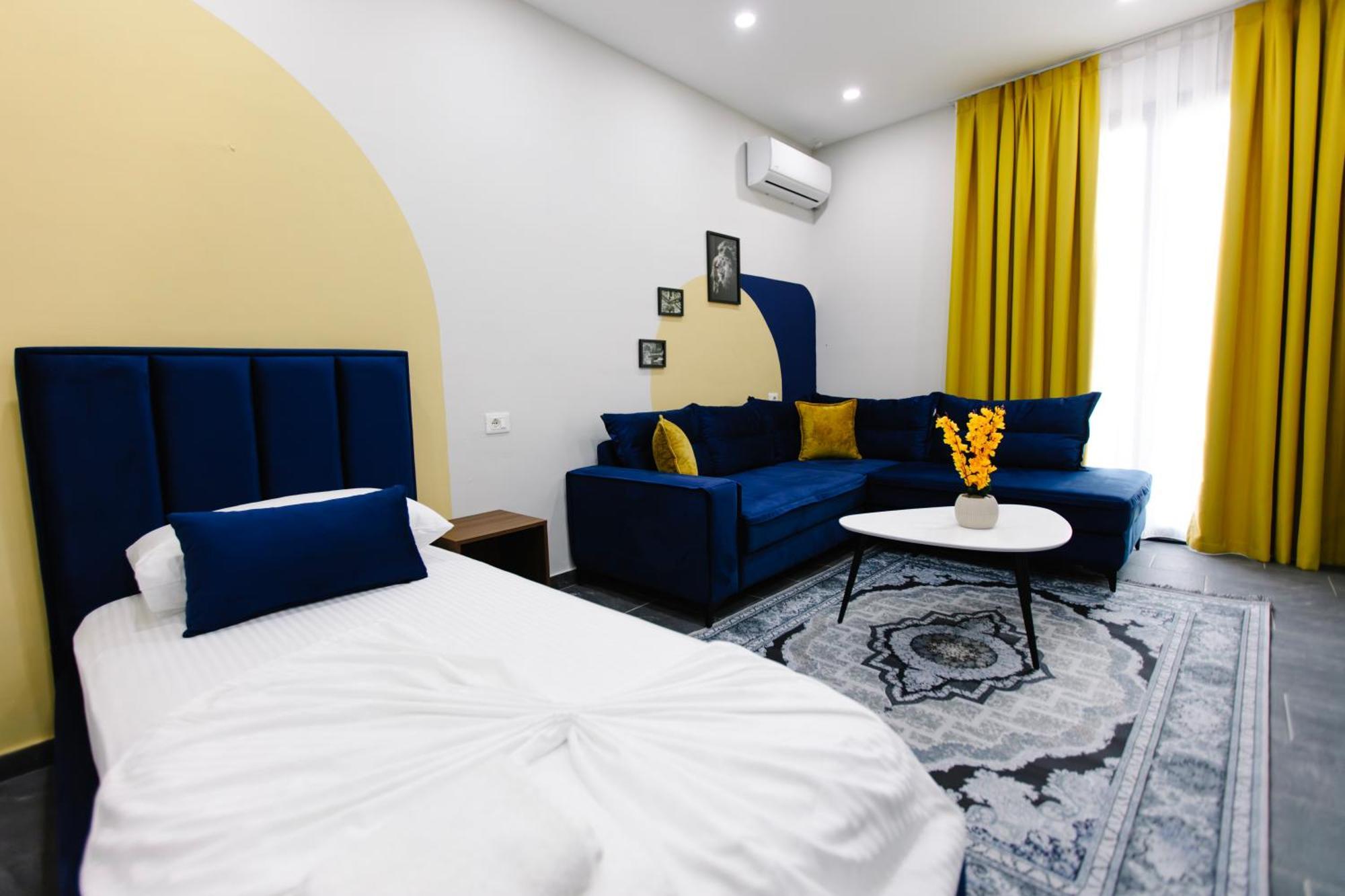Kryemëdhej Andor Luxury Hotel & Duplex מראה חיצוני תמונה