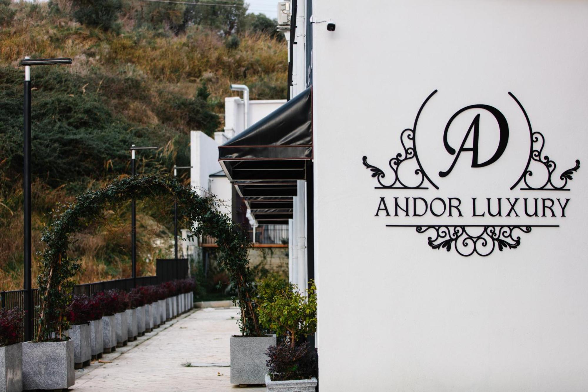 Kryemëdhej Andor Luxury Hotel & Duplex מראה חיצוני תמונה