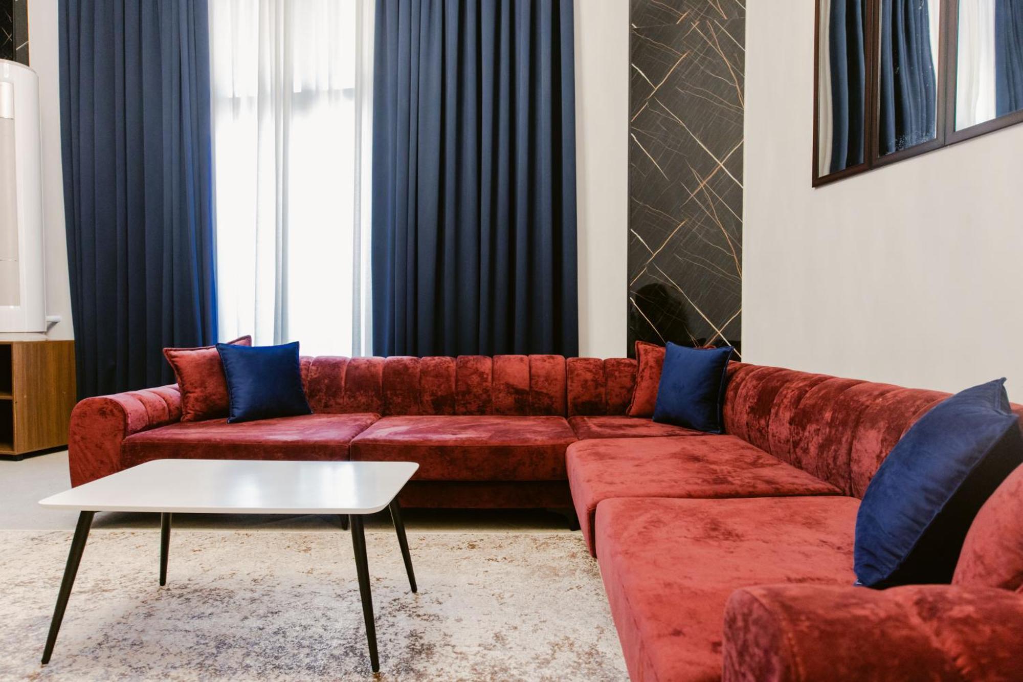 Kryemëdhej Andor Luxury Hotel & Duplex מראה חיצוני תמונה